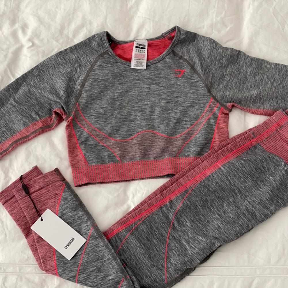 Gymshark Hyper Amplify Seamless Charcoal Marl/Florescent Coral Set (Medium)